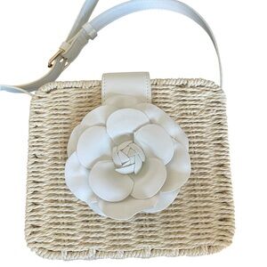 Chic White Floral Woven Crossbody Bag